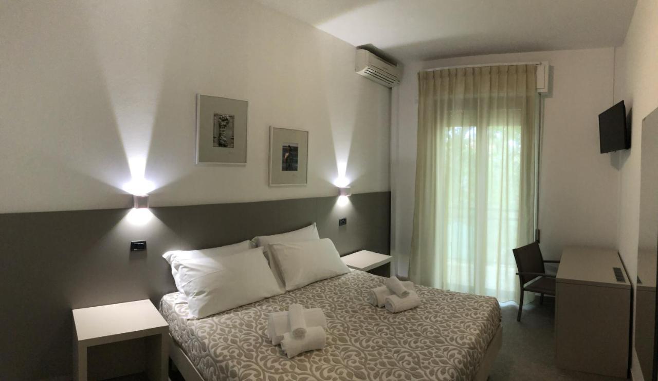 Vinsea Hotel ベラーリア・イジェア・マリーナ エクステリア 写真