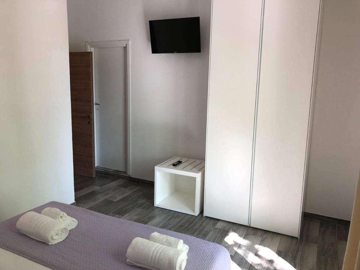 Vinsea Hotel ベラーリア・イジェア・マリーナ エクステリア 写真