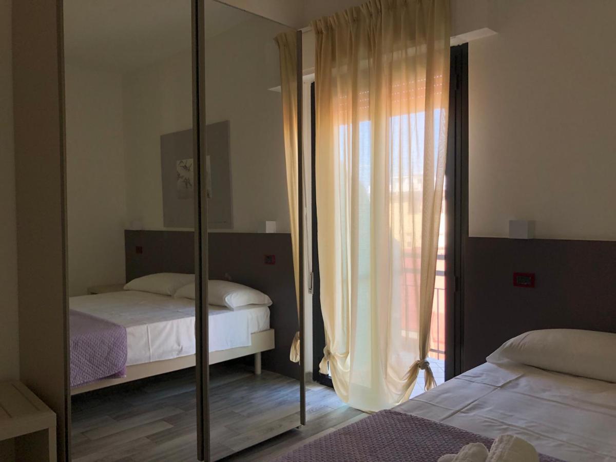 Vinsea Hotel ベラーリア・イジェア・マリーナ エクステリア 写真