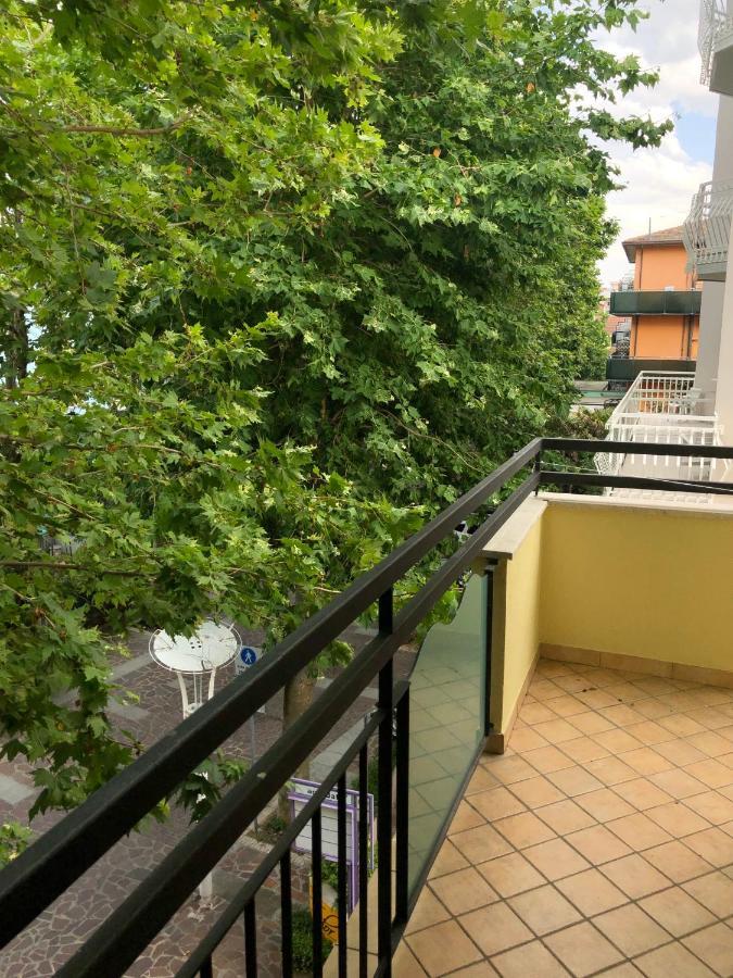 Vinsea Hotel ベラーリア・イジェア・マリーナ エクステリア 写真