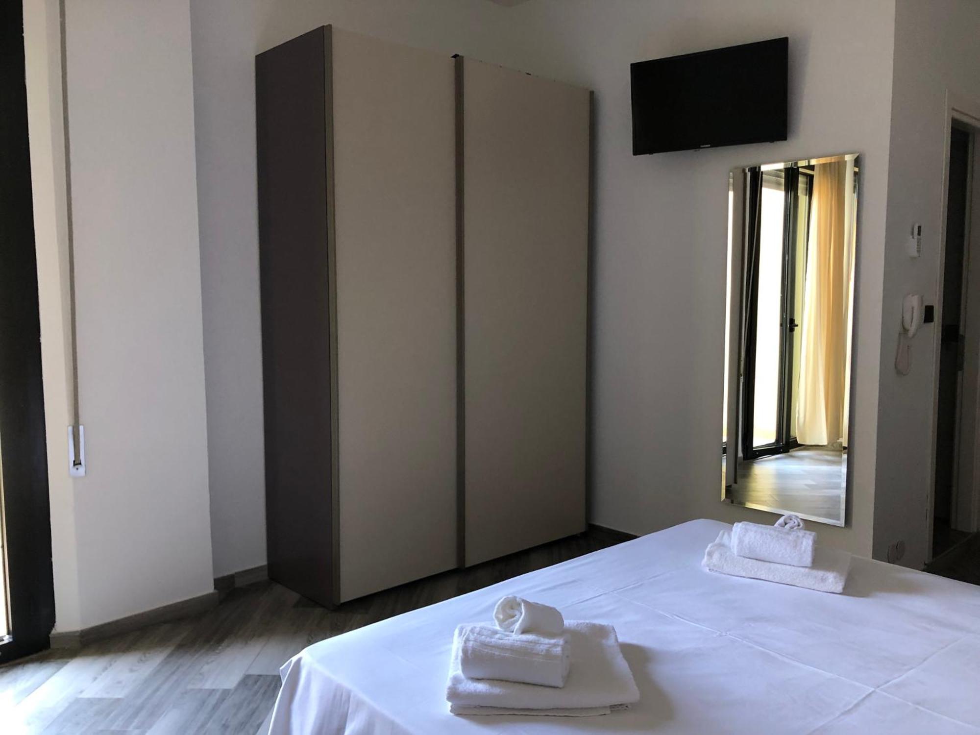Vinsea Hotel ベラーリア・イジェア・マリーナ エクステリア 写真
